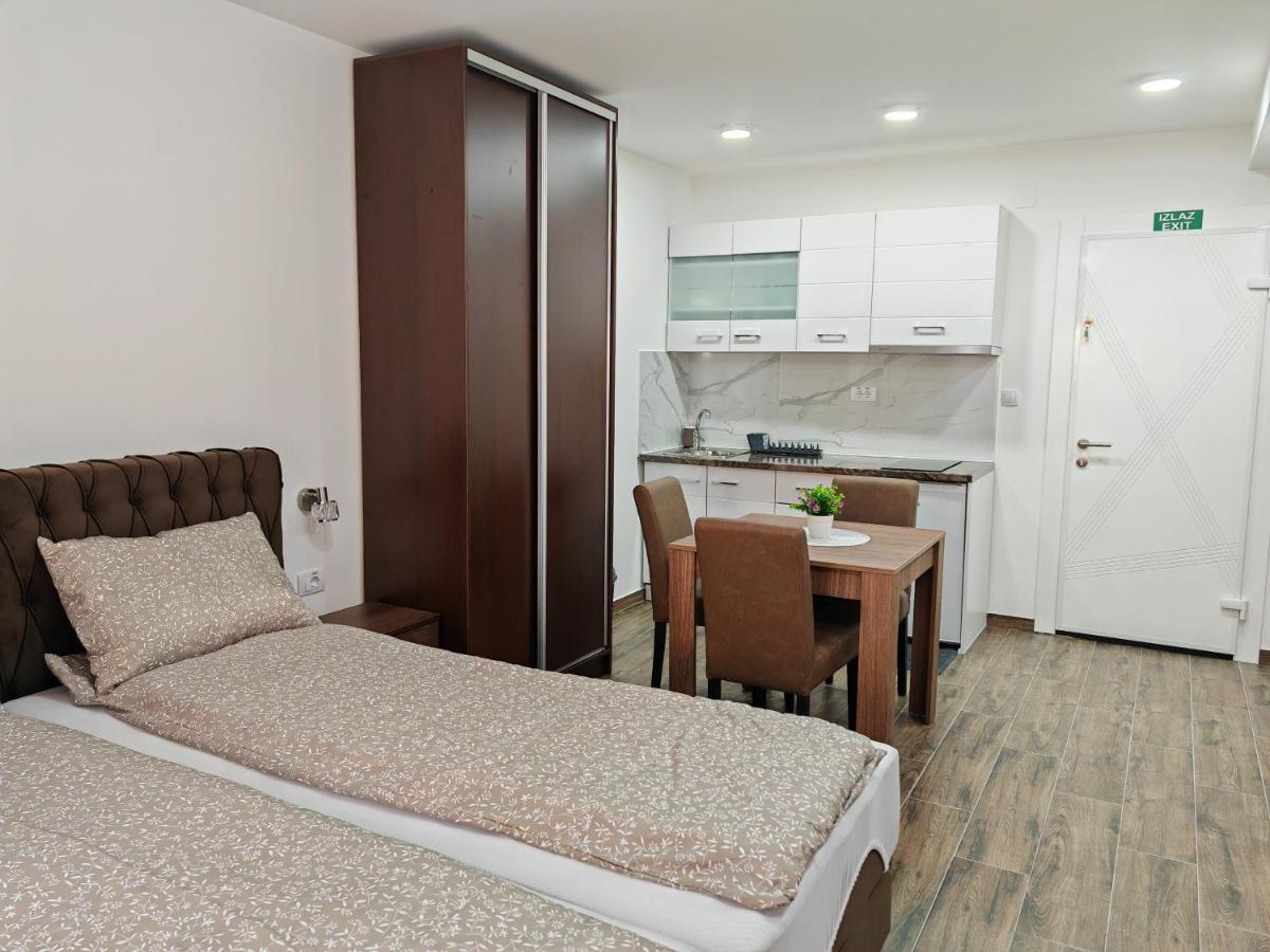 Imperial Apartamento Veliko Gradište Exterior foto