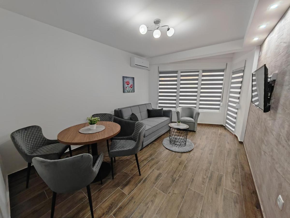 Imperial Apartamento Veliko Gradište Exterior foto