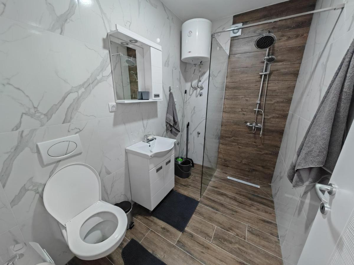 Imperial Apartamento Veliko Gradište Exterior foto