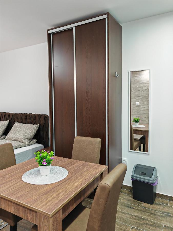 Imperial Apartamento Veliko Gradište Exterior foto