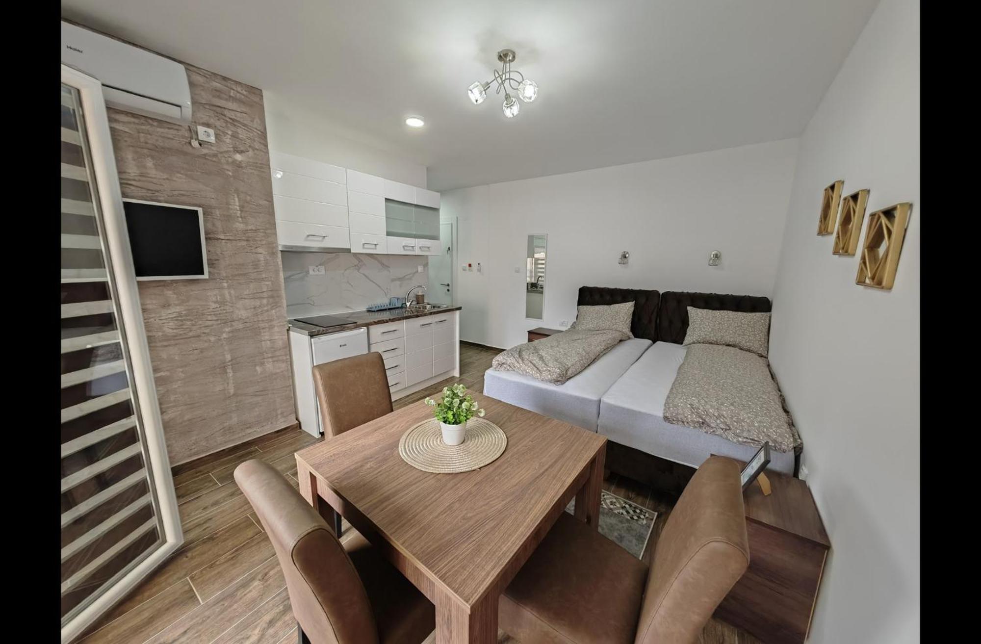 Imperial Apartamento Veliko Gradište Exterior foto
