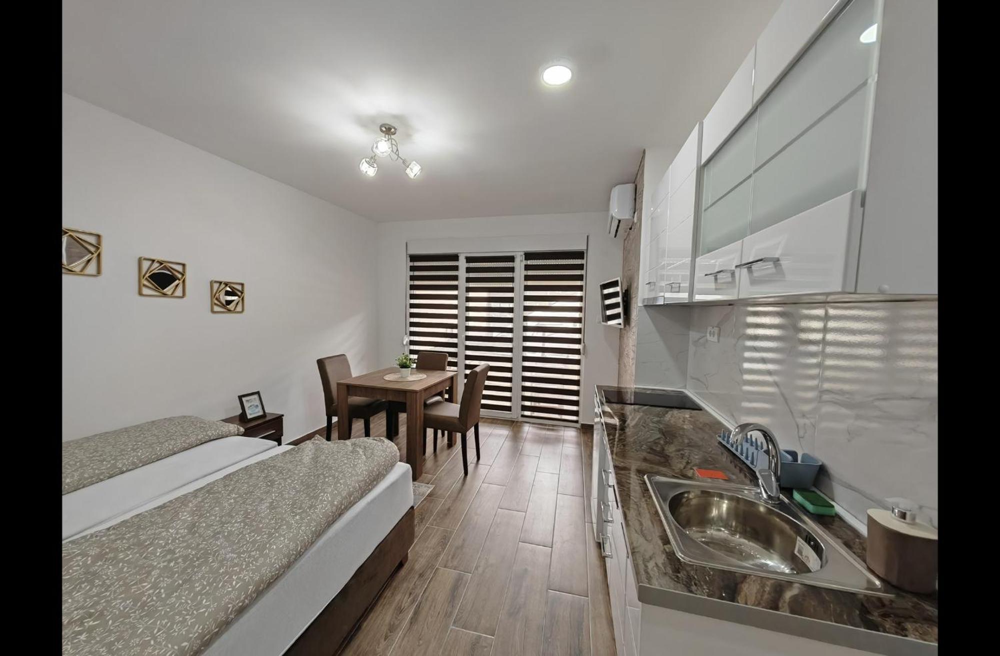 Imperial Apartamento Veliko Gradište Exterior foto