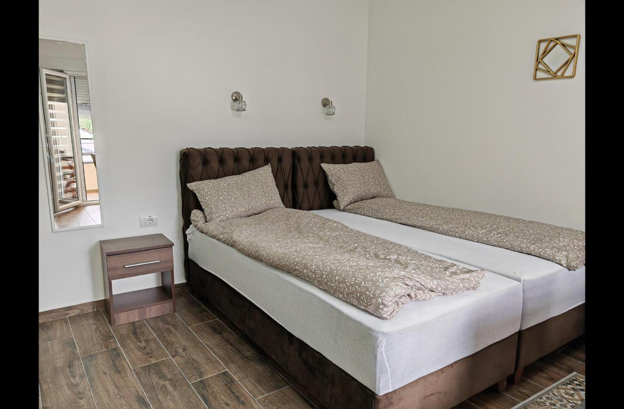 Imperial Apartamento Veliko Gradište Exterior foto
