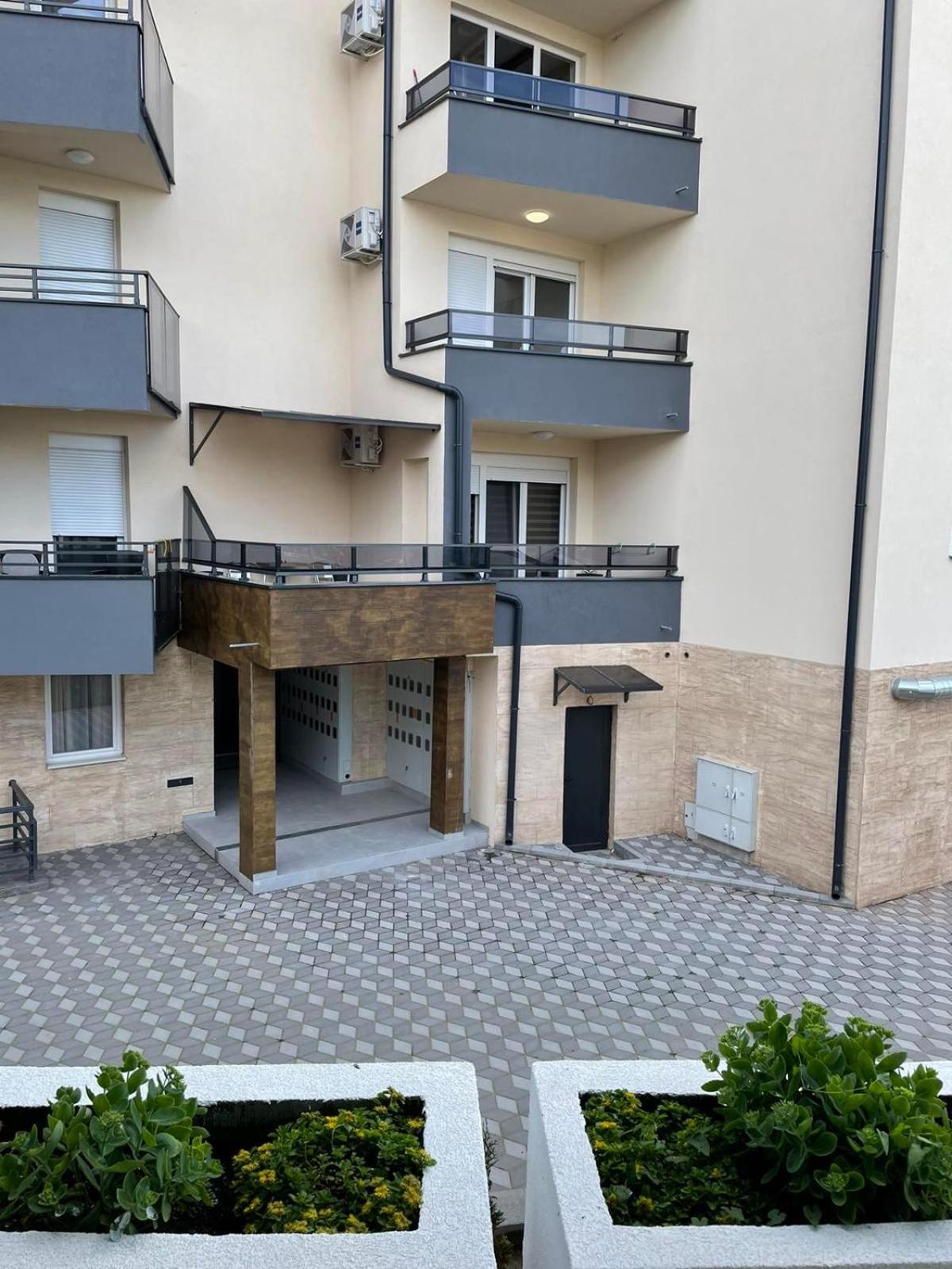 Imperial Apartamento Veliko Gradište Exterior foto